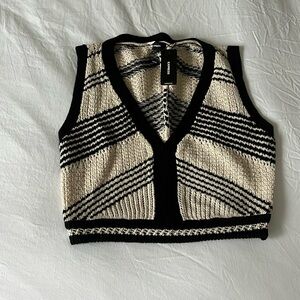 Express cropped sweater vest, NWT